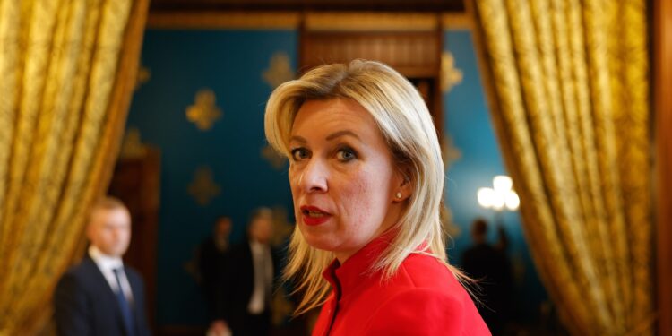 Zaharova: Svet od katastrofe dele centimetri