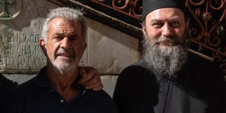 Arhimandrit otkrio kako je Mel Gibson provodio dane u Hilandaru