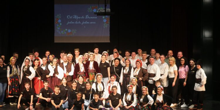 Folklorom spojili Forarlberg i Kladovo
