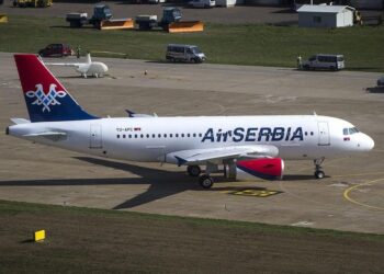 Državljanin Srbije uhapšen zbog lažne dojave o bombi u avionu “Er Srbije” u Tivtu