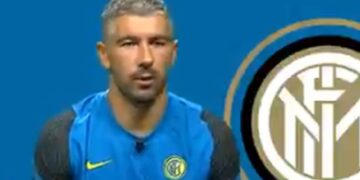 Kolarov se vraća u Inter