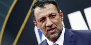 Vlade Divac doživeo saobraćajnu nesreću: Transportovan u bolnicu u Crnoj Gori