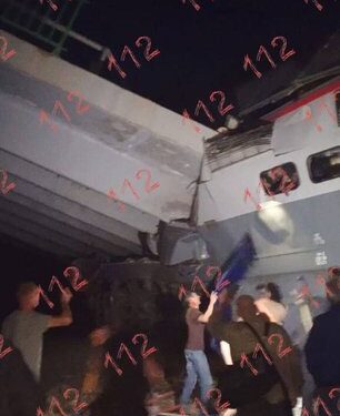Srušila se dva mosta u Rusiji, jedan pao na voz pun putnika (VIDEO)