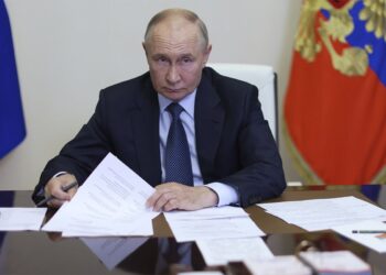 Putin smenio ministra