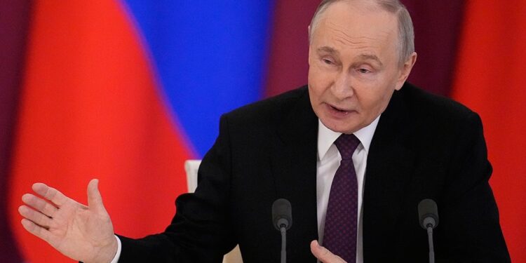 Putin: Deca su najveća sreća, država mora više da pomogne da bi se povećala stopa nataliteta