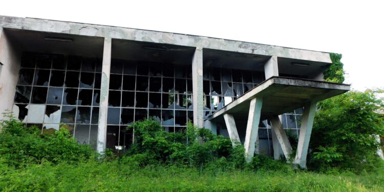Železnička lepotica koja propada