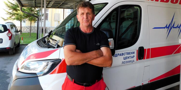 Vozač saniteta spasao čoveka iz Drine