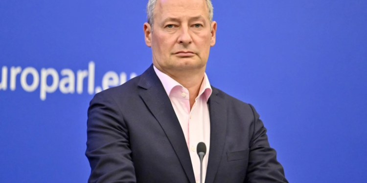 Albanski lobista napao Srbiju: Andreas Šider ponovo širi neistine
