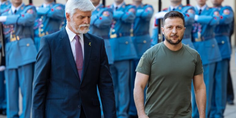 Češki predsednik: Cena za preživljavanje Ukrajine može biti privremena okupacija