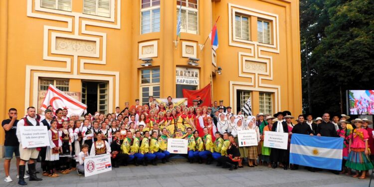 Magija igre i plesa obojila Loznicu