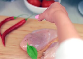 Sprečen promet 40 tona mesa zaraženog salmonelom
