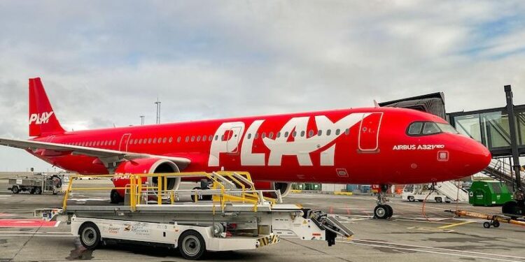 Avio-kompanija Play se srušila preko noći – 400 ljudi ostalo bez posla