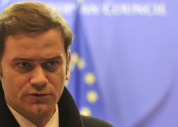 Ne verujte očima, verujte Borku Stefanoviću: Srpsko jedinstvo na udaru