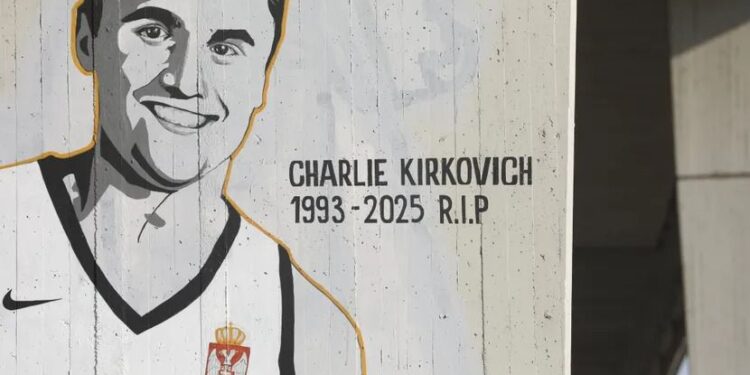 Beograd pamti Čarlija Kirka: mural kao večni znak prijateljstva