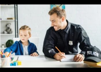 Sigurnost dece: Srbija uvodi 2.000 policajaca, psiholozi upozoravaju na ulogu porodice
