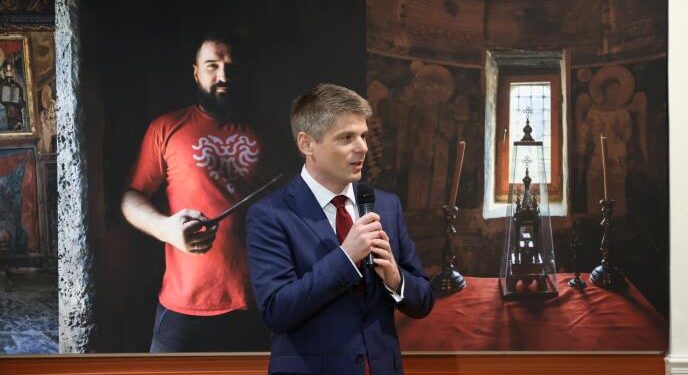 Arno Gujon u Parizu: Istina o Kosovu i Metohiji stigla do srca Francuske