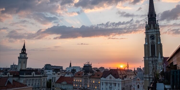 Vreme sutra: Pre podne sunčano, popodne prolazno naoblačenje, temperatura do 20 stepeni
