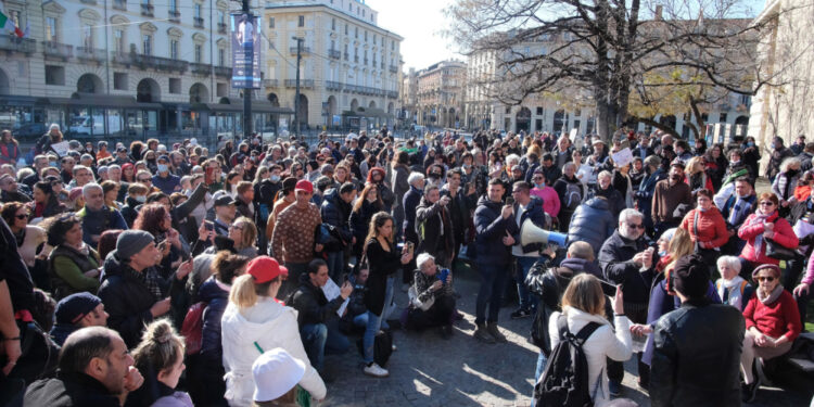 Generalni štrajk i masovni protesti paralisali gradove i prevoz u Italiji