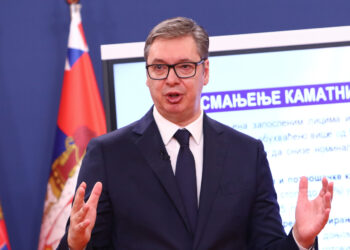 Predsednik Vučić danas sa Djukovom o NIS-u