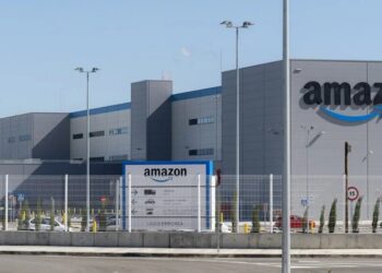 Amazon otpušta 30.000 radnika: Veštačka inteligencija zamenjuje administraciju