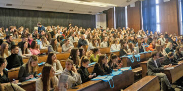 Znanje ne sme da stane: država čuva budžetska mesta!