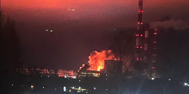 Ukrajina napala ključnu rafineriju duboko u Rusiji (FOTO, VIDEO)