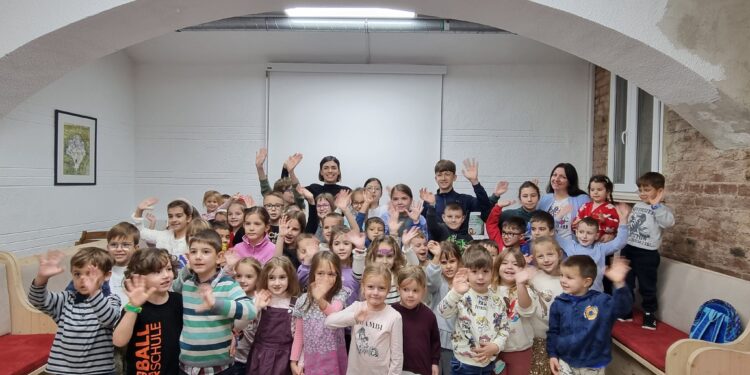 Autorka knjiga za decu Nevena Jovičić posetila mališane u Beču