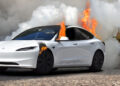 Tesla pukla a radnici ispaštaju: Evropska Unija vodi auto sektor u propast