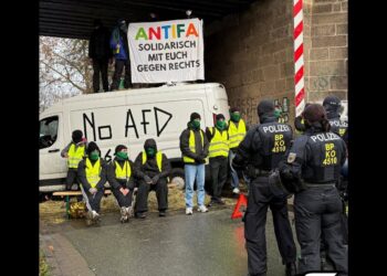 Ljubičasti prsluci: Šta zaista stoji iza masovnog antifa protesta u Nemačkoj?
