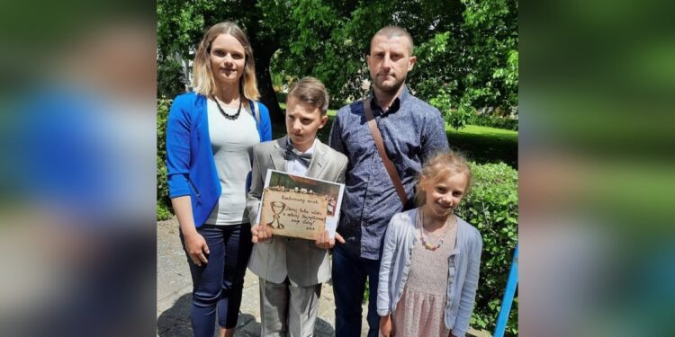 KORENI ZOVU: Melinda je napustila englesko sivilo da bi ponovo osetila toplotu srpskog sunca