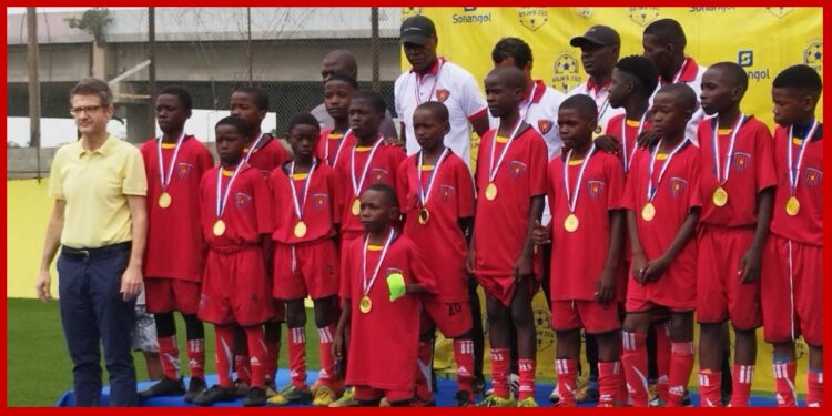 Tragedija u Luandi: Zašto Angola 30 godina slavi srpskog trenera?