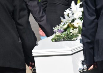 Uvećana pomoć države za sahrane