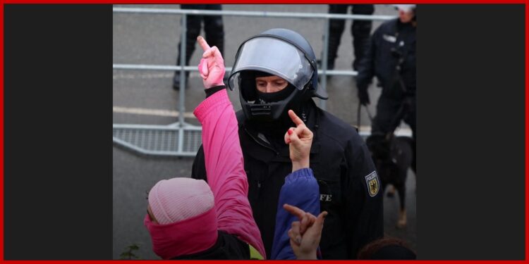 Nemački srednjoškolci protiv vojske: Antifa i Zeleni blokiraju ulice