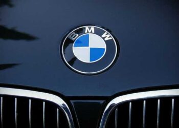 Berliner cajtung: Odlazak nemačkih kompanija – BMW, Henkel i ZF se sele u Mađarsku i Srbiju