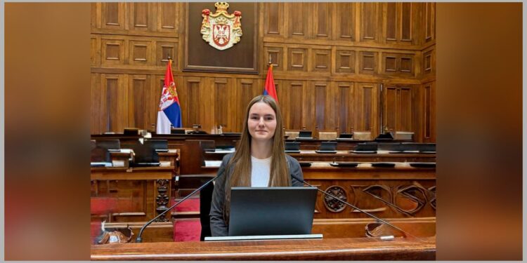 Lena kruniše talentom vek i po tradicije svoje škole