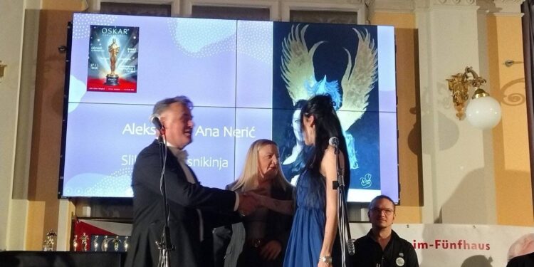 Aleksandra Ana Nerić u umetnosti objedinila reč i sliku