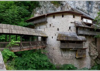 Manastir Crna Reka: Pećinska svetinja tišine i istrajnosti