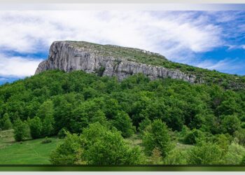 Borski Stol: Putovanje do vrha misterije i panorame koja osvaja