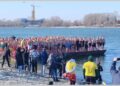Plivanje za časni krst u Sremskoj Kamenici