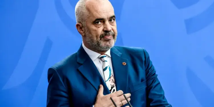 Atinska TV: Edi Rama u Emiratima vređao Grke i Crnogorce