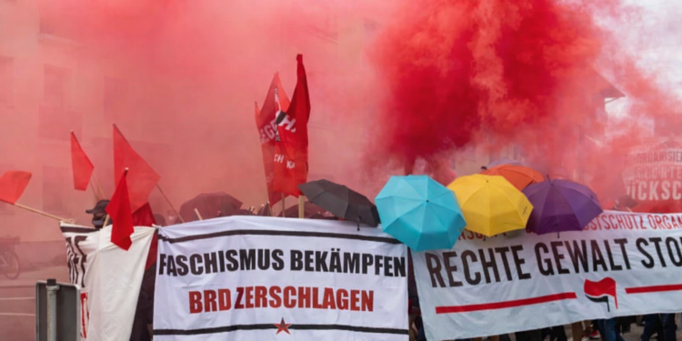 Šrafcigeri i čekići protiv policije: Antifa teror u Frajburgu