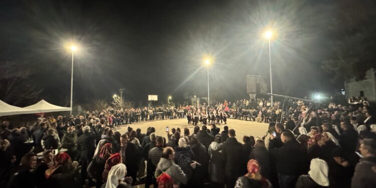 Folklor i humanost obojili nebo juga Srbije