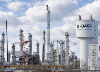 ​BASF žrtvuje Berlin za jeftinu radnu snagu u Indiji: Sindikati u ratu
