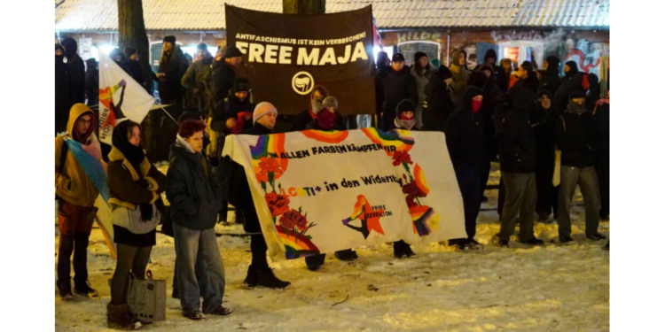 Demonstranti traže slobodu za Antifa nasilnika u ime „praktičnog antifašizma“
