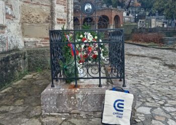Tragom oca srpske ustavnosti: Redakcija „Vesti Online“ na grobu Dimitrija Davidovića