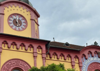Sremski Karlovci: Grad romantike i tradicije na obali Dunava