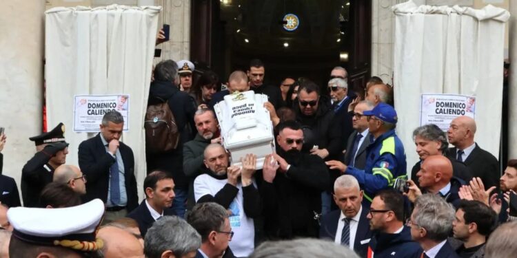 Poslednji ispraćaj malog Domenika: Sahrana žrtve italijanskog zdravstvenog sistema