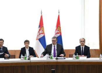 Odlučan odgovor države na krizu: Niže cene goriva i podrška za poljoprivrednike