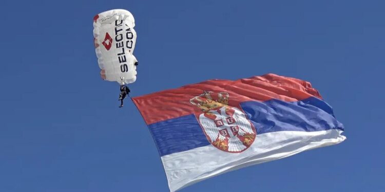 Srpska trobojka se vijorila na američkom nebu: Uspeh Dimitrija Dadića