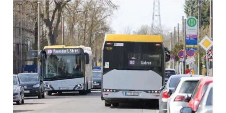 Nemačka: Dečak (13) iz Iraka pretukao vozača autobusa do kome, a neće ići u zatvor!